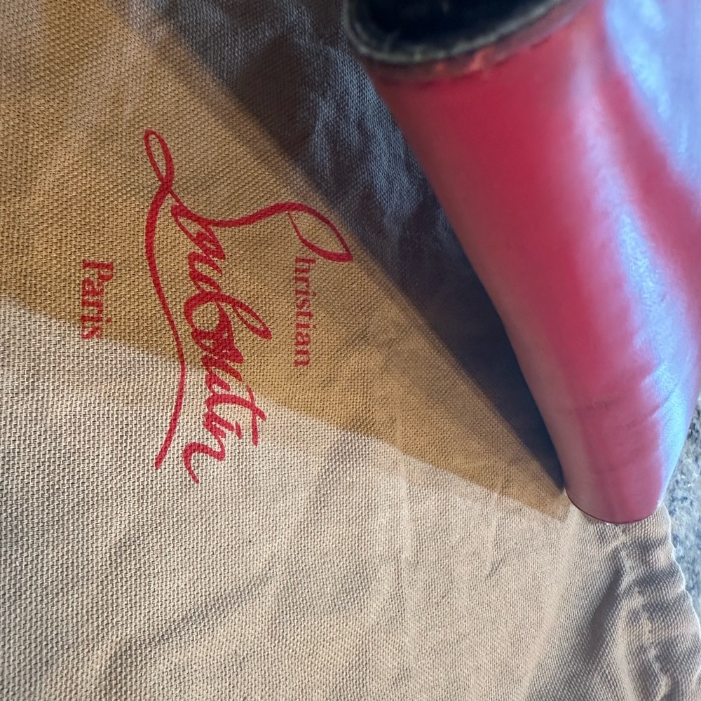 Christian Louboutin Signature Red Wallet - Picture 9 of 11